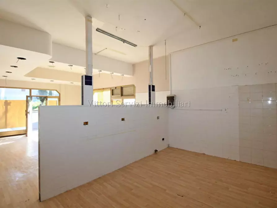 Immagine 8 di Negozio in affitto  in Via Giuseppe Di Vittorio a Sinalunga