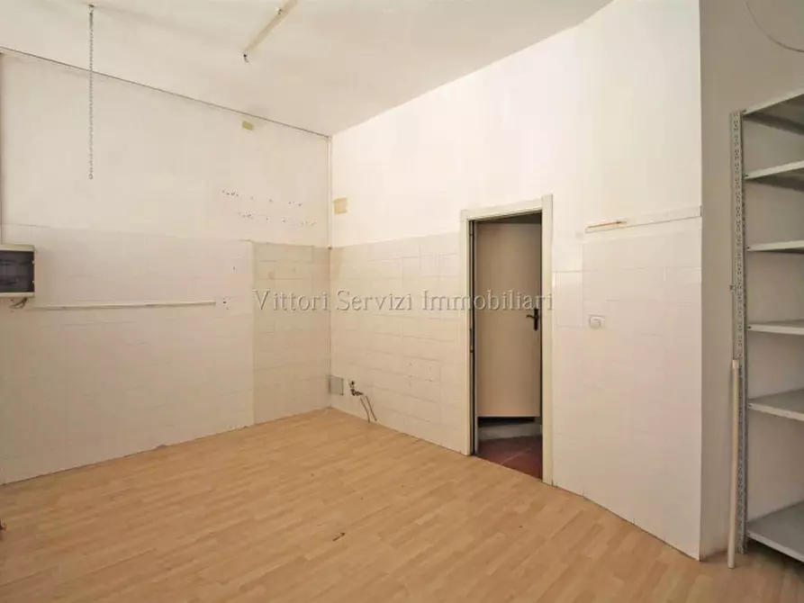 Immagine 10 di Negozio in affitto  in Via Giuseppe Di Vittorio a Sinalunga