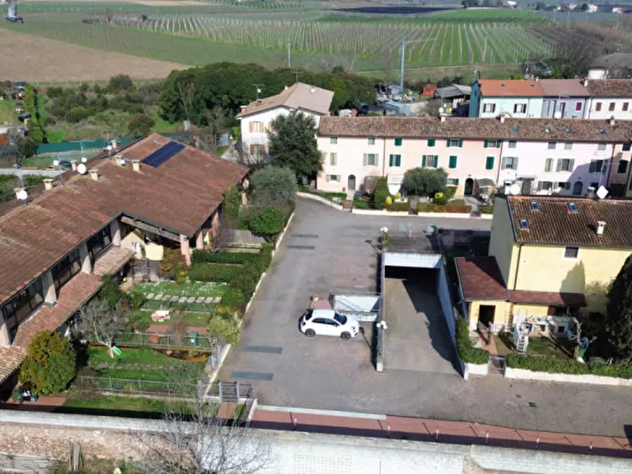 Immagine 3 di Villetta a schiera in vendita  a Villafranca Di Verona