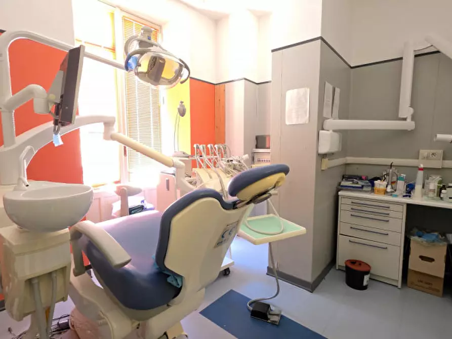 Immagine 9 di Ufficio in vendita  in Via Francesco Crispi,33 a Milazzo