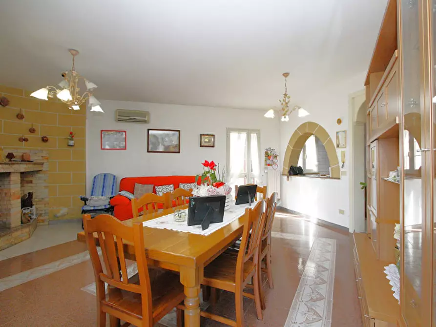 Immagine 2 di Villa in vendita  in Via Michelangelo a Presicce-Acquarica