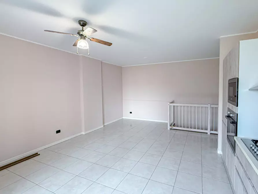 Immagine 3 di Appartamento in vendita  in Via Di Bella a Casorate Primo