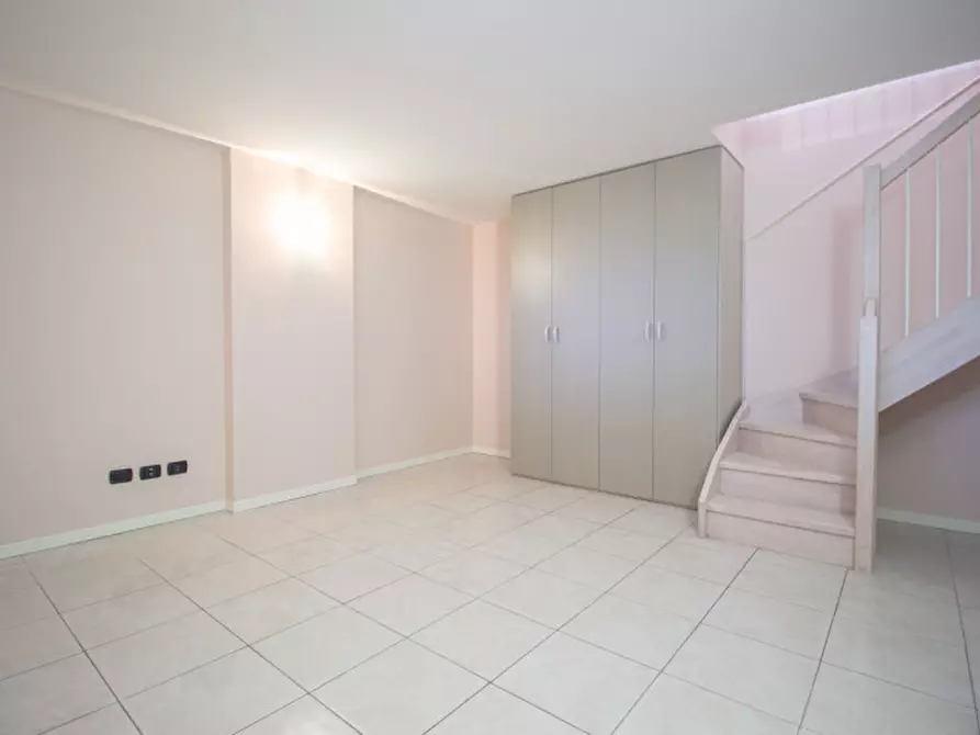 Immagine 13 di Appartamento in vendita  in Via Di Bella a Casorate Primo