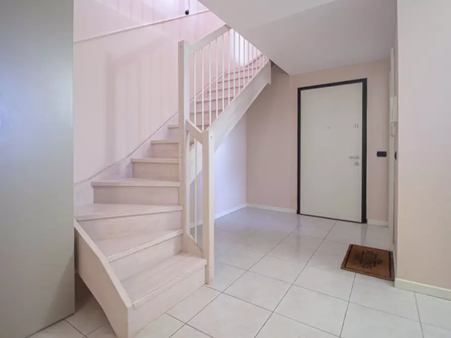 Immagine 15 di Appartamento in vendita  in Via Di Bella a Casorate Primo