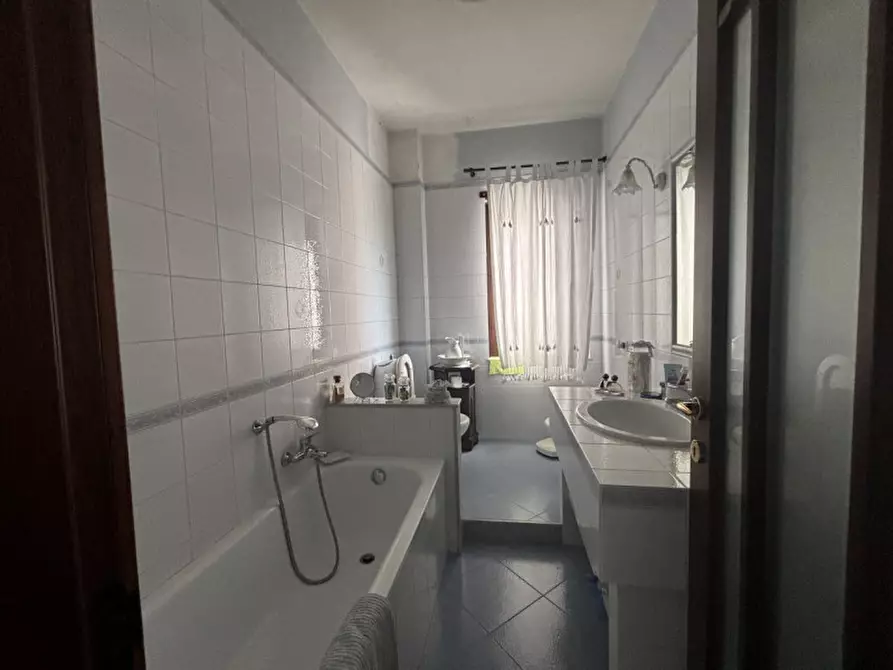 Immagine 9 di Appartamento in vendita  in VIA DEI NAVIGANTI N°3 a Torre Del Greco