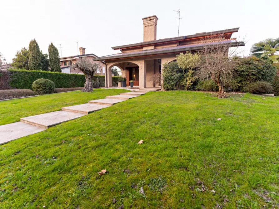 Immagine 1 di Villa in vendita  in Via Armando Diaz a Vigonza