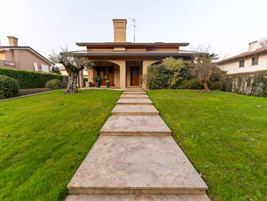 Immagine 2 di Villa in vendita  in Via Armando Diaz a Vigonza