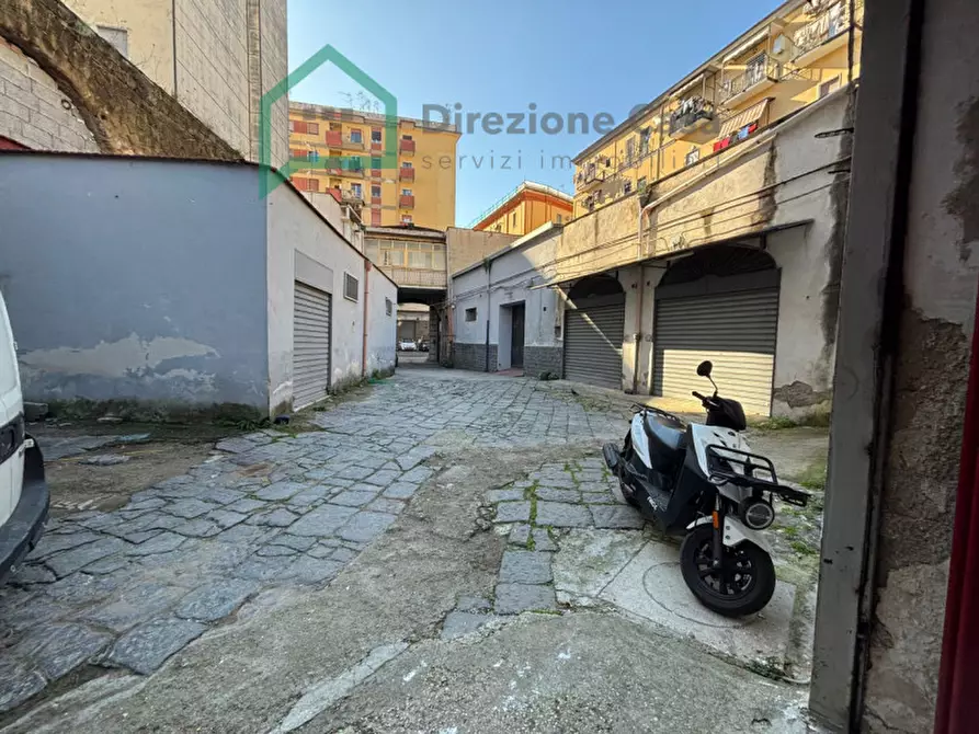 Immagine 8 di Laboratorio in affitto  in VIA PASQUALE BAFFI, 10 a Napoli