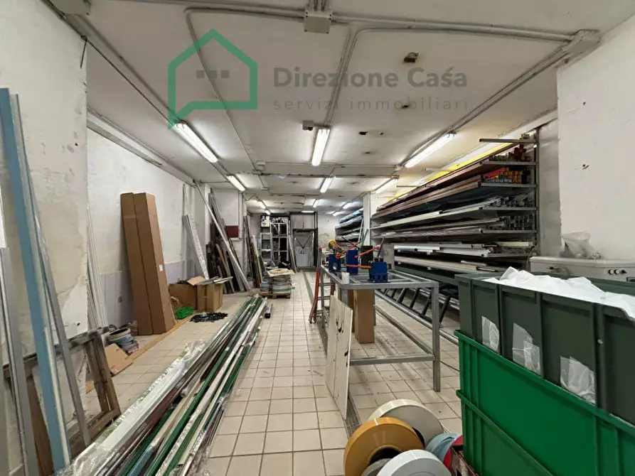 Immagine 11 di Laboratorio in affitto  in VIA PASQUALE BAFFI, 10 a Napoli