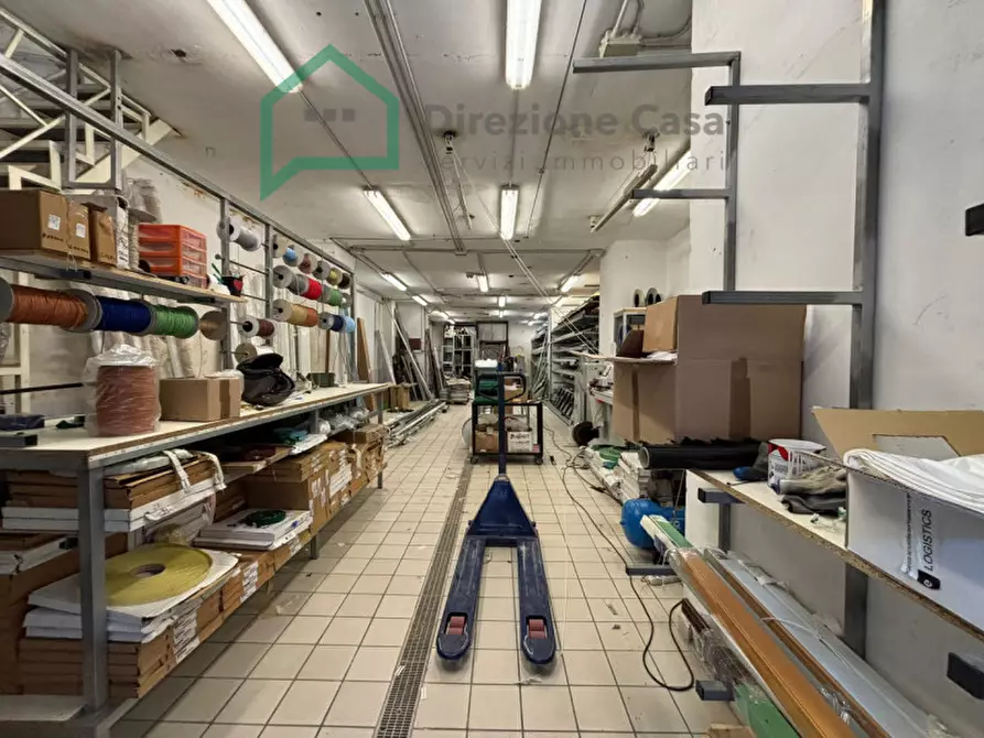 Immagine 12 di Laboratorio in affitto  in VIA PASQUALE BAFFI, 10 a Napoli