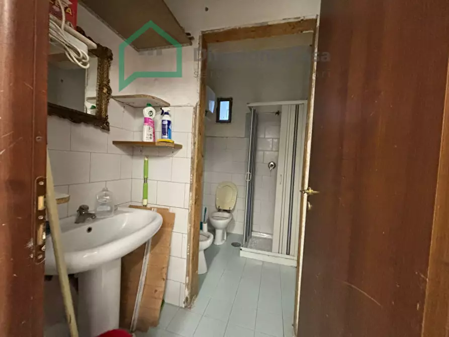 Immagine 14 di Laboratorio in affitto  in VIA PASQUALE BAFFI, 10 a Napoli