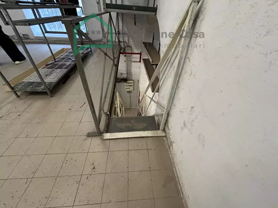 Immagine 17 di Laboratorio in affitto  in VIA PASQUALE BAFFI, 10 a Napoli