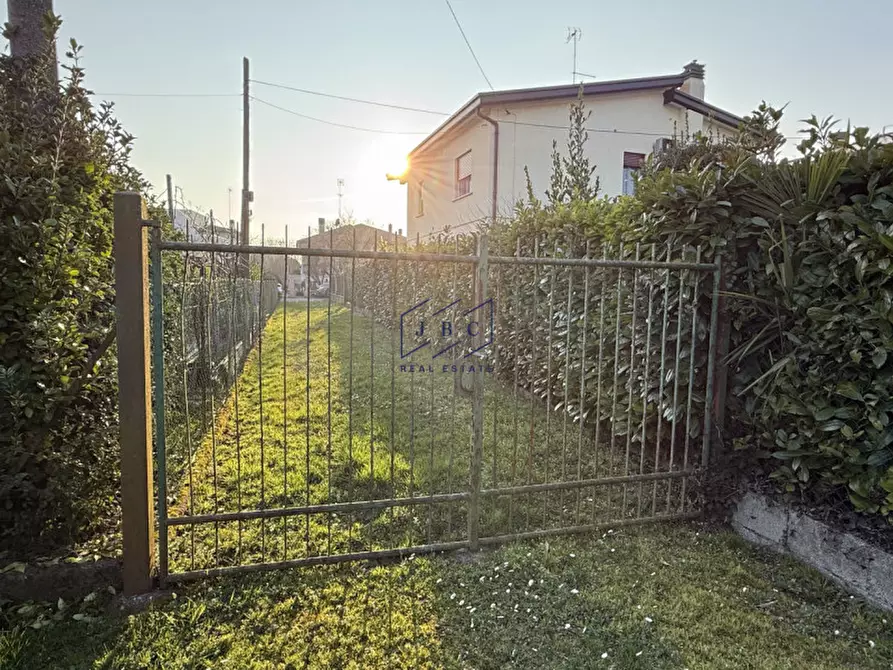 Immagine 21 di Villetta a schiera in vendita  in Via Gorgazzo a Oderzo