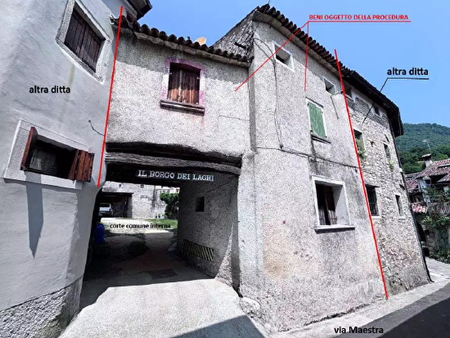 Immagine 2 di Appartamento in vendita  in Via Maestra, 41 a Revine Lago