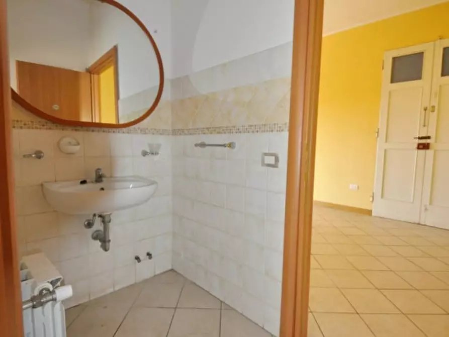 Immagine 9 di Appartamento in vendita  in Piazzale Trieste a Terranuova Bracciolini