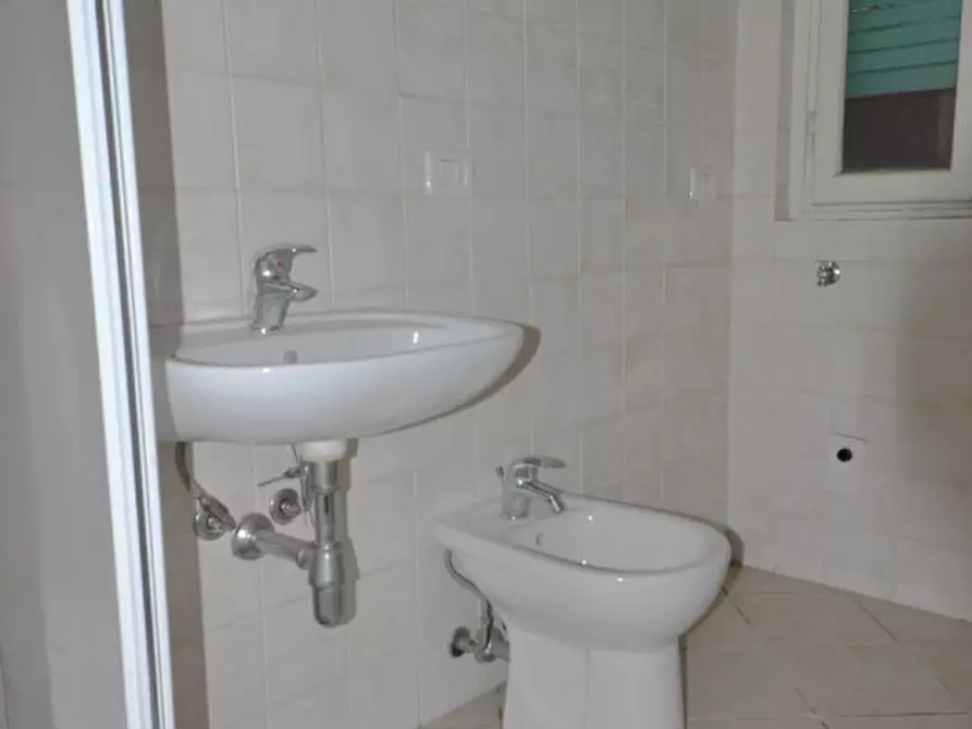 Immagine 12 di Appartamento in vendita  in Piazzale Trieste a Terranuova Bracciolini