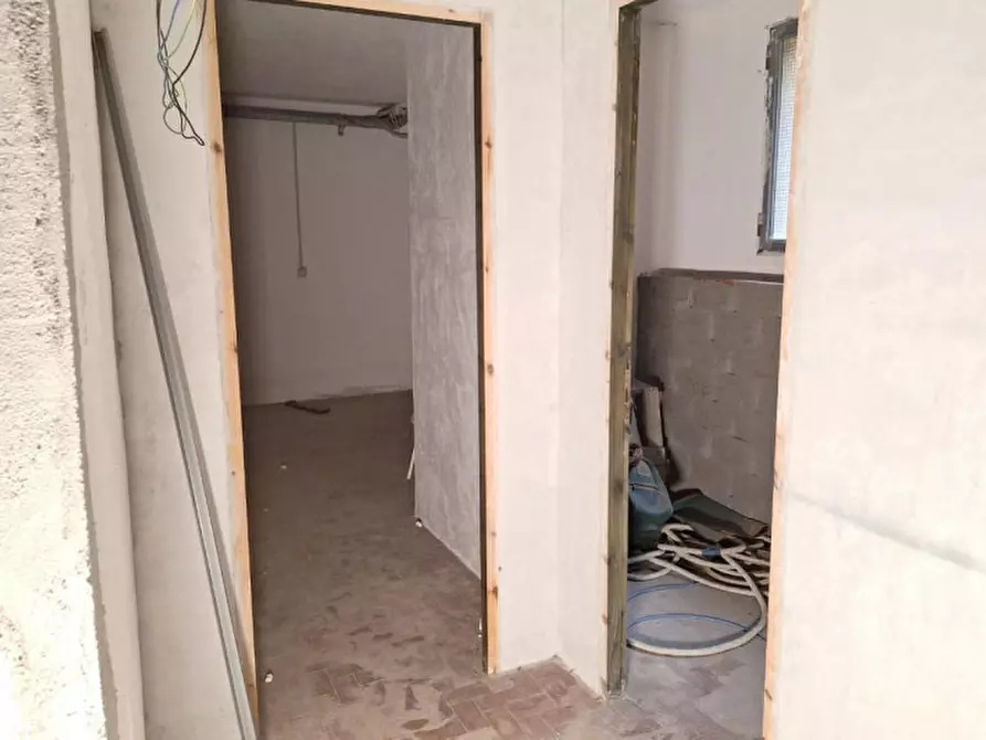 Immagine 3 di Magazzino in vendita  in Viale Orecchioni, 07021 Arzachena SS, Italia a Arzachena