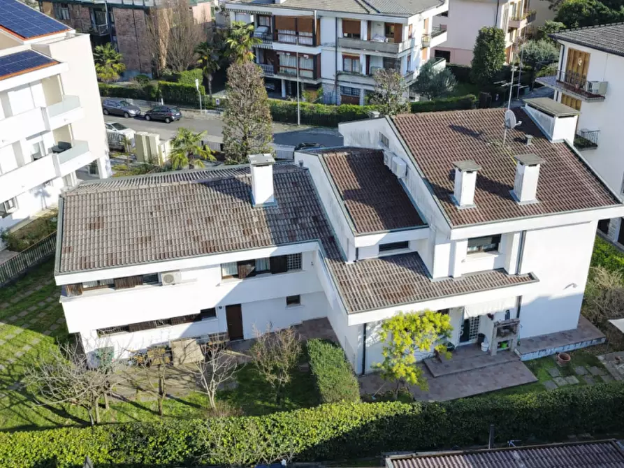 Immagine 39 di Villa in vendita  in Via Sebastiano Giacomelli a Padova