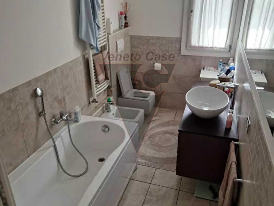 Immagine 6 di Appartamento in vendita  in Via Lago d'Iseo a Pianiga