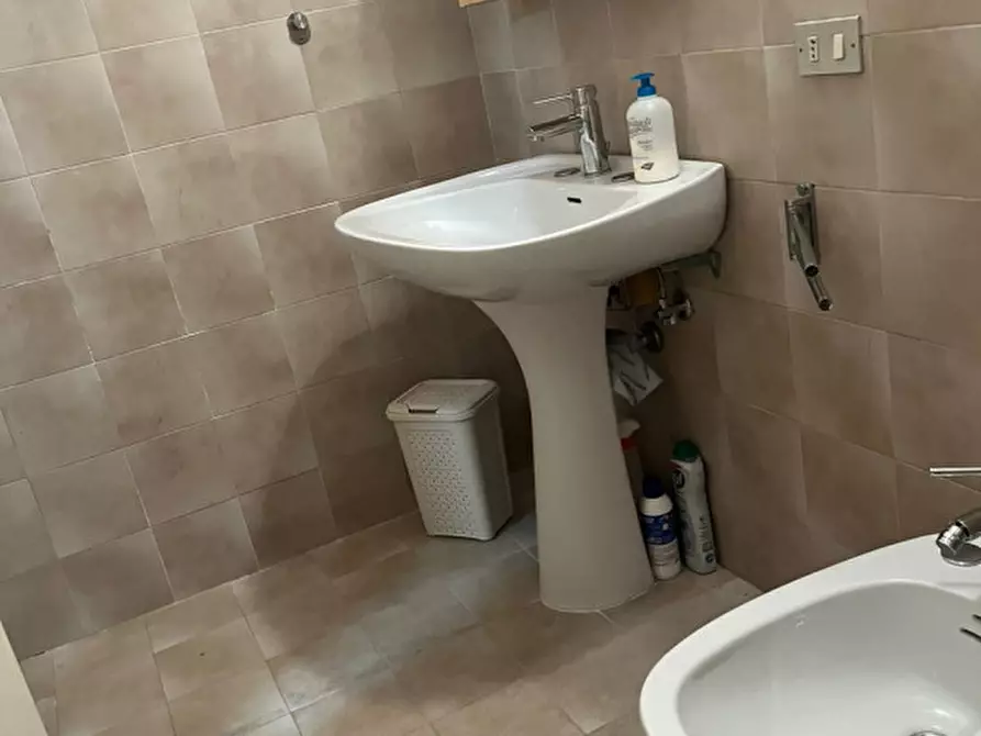 Immagine 4 di Ufficio in affitto  a Vittorio Veneto