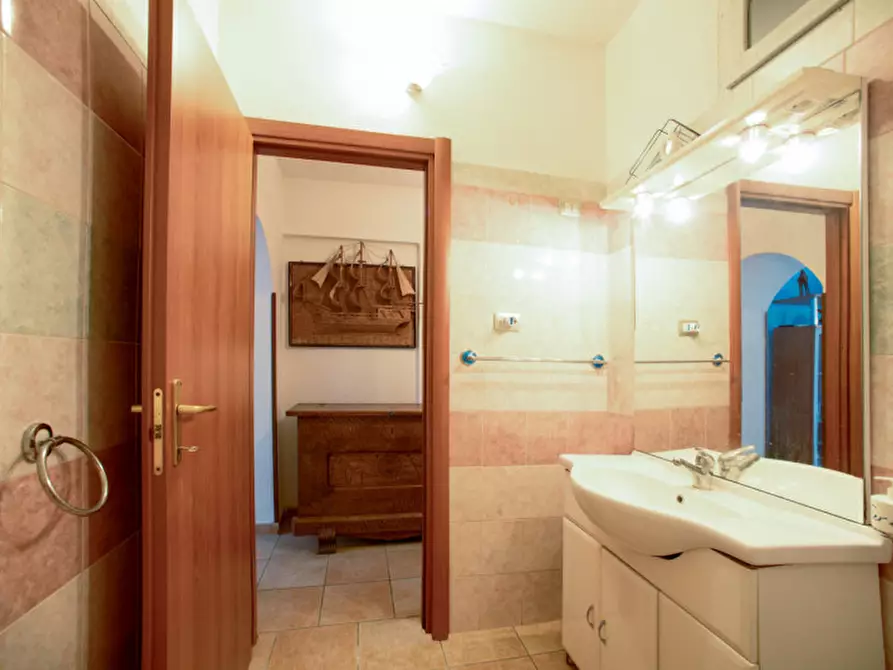 Immagine 6 di Appartamento in vendita  in via liguria a Siniscola