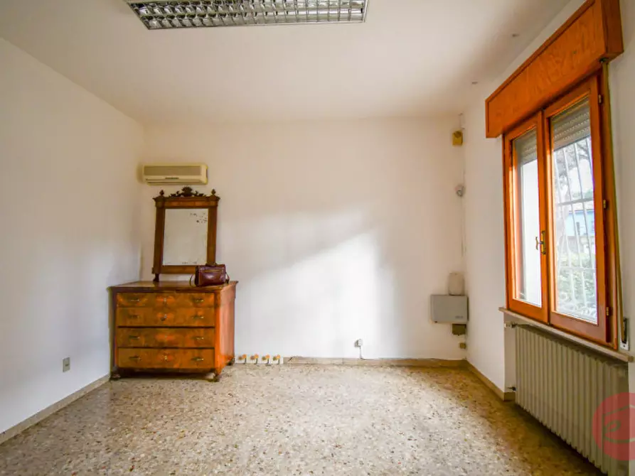 Immagine 4 di Villa in vendita  a Cesena