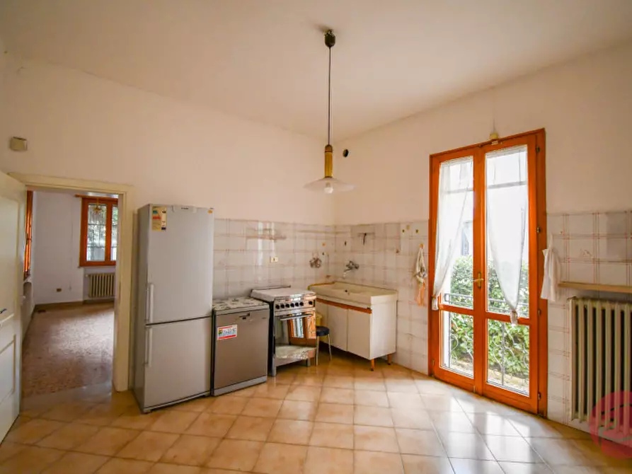 Immagine 8 di Villa in vendita  a Cesena