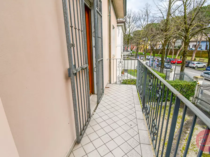 Immagine 21 di Villa in vendita  a Cesena