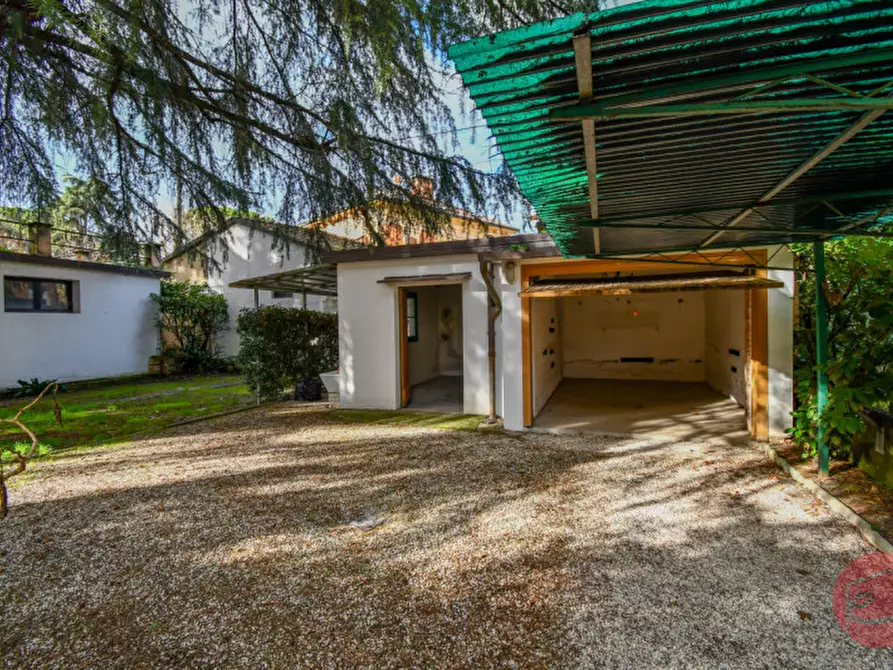Immagine 35 di Villa in vendita  a Cesena