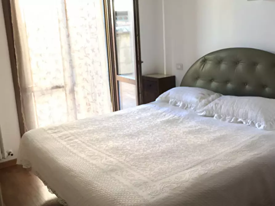 Immagine 8 di Appartamento in vendita  in Viale Gramsci a Cesena