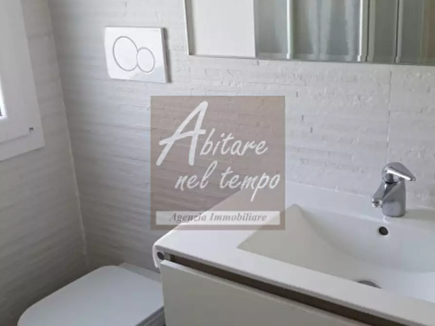 Immagine 20 di Appartamento in vendita  in Via Levantina TERZO ACCESSO AL MARE a Jesolo