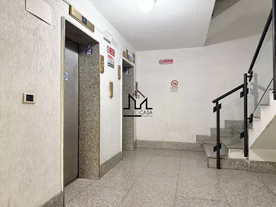 Immagine 8 di Ufficio in affitto  in Via Mariano Stabile 160 a Palermo