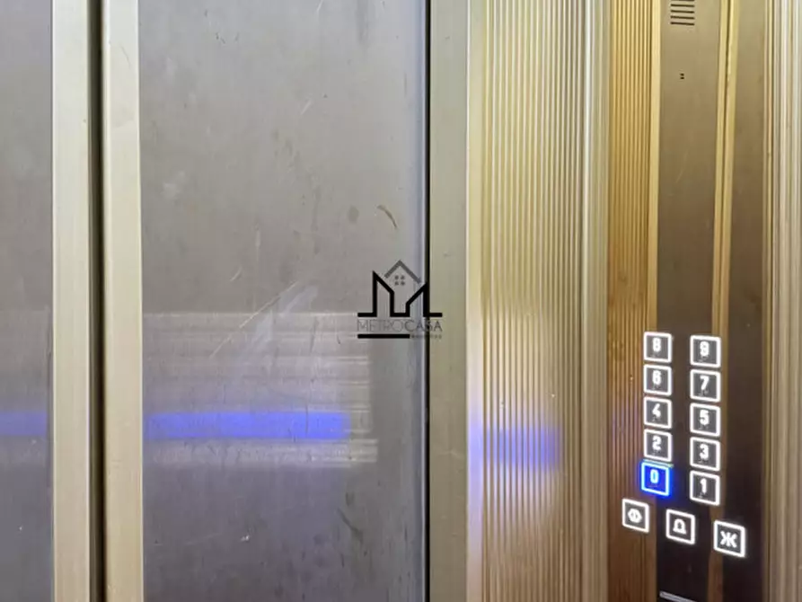 Immagine 9 di Ufficio in affitto  in Via Mariano Stabile 160 a Palermo