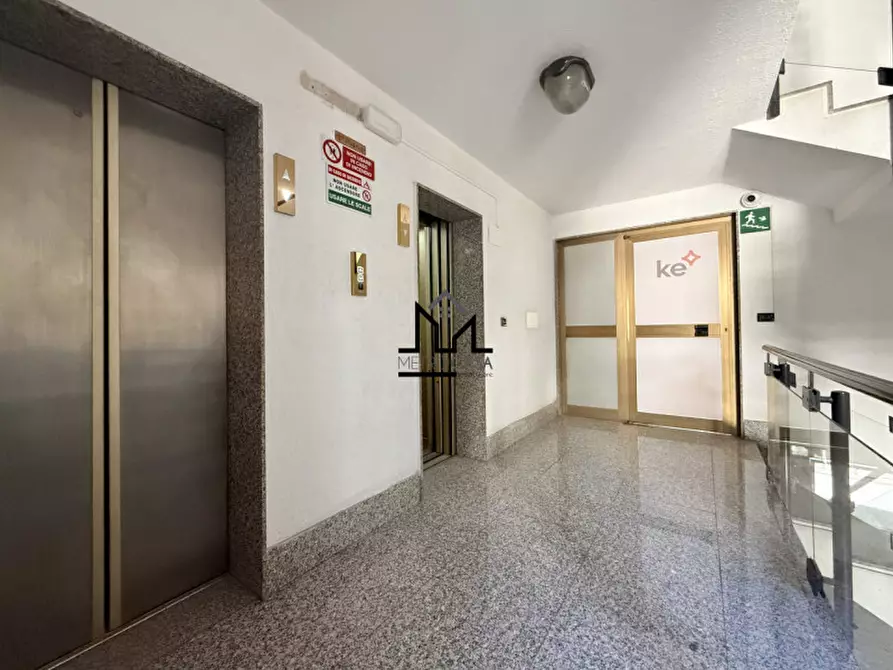 Immagine 12 di Ufficio in affitto  in Via Mariano Stabile 160 a Palermo