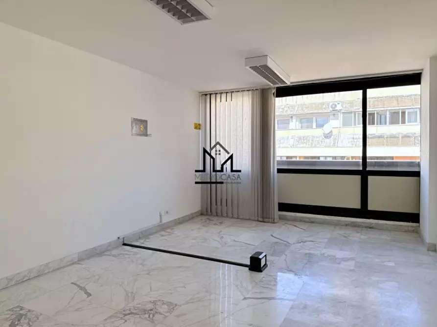 Immagine 32 di Ufficio in affitto  in Via Mariano Stabile 160 a Palermo