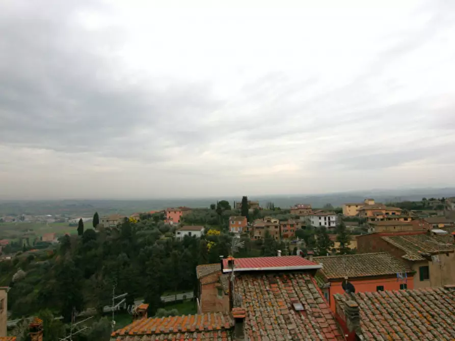 Immagine 17 di Appartamento in vendita  a Sinalunga