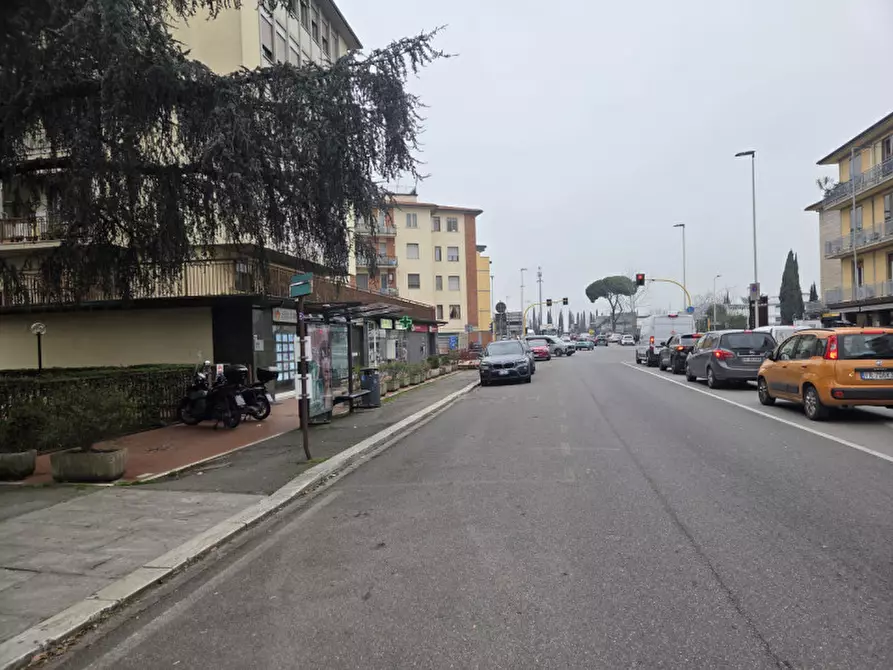 Immagine 3 di Magazzino in vendita  in Via Baccio da Montelupo 151 a Firenze