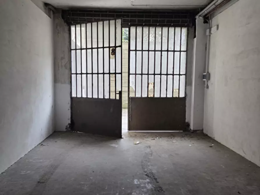 Immagine 16 di Magazzino in vendita  in Via Baccio da Montelupo 151 a Firenze