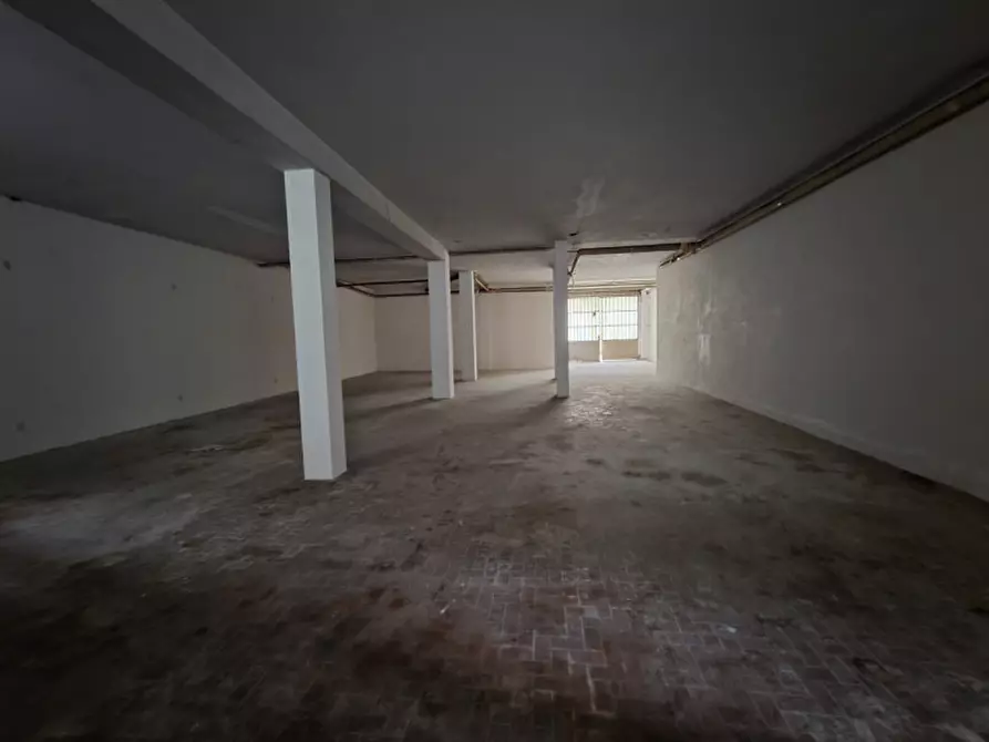 Immagine 19 di Magazzino in vendita  in Via Baccio da Montelupo 151 a Firenze