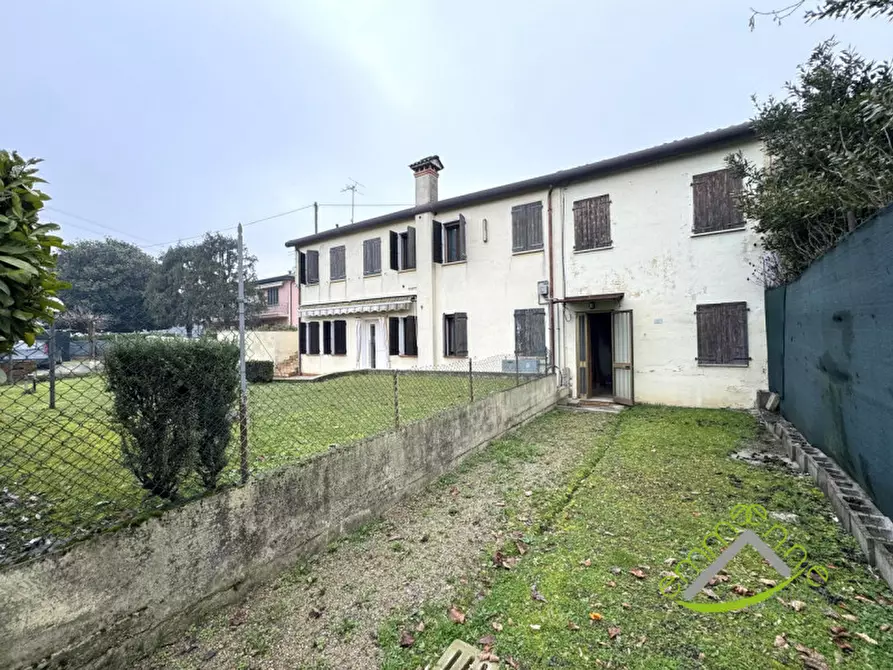 Immagine 1 di Villa in vendita  in Via Ada Negri a Dolo