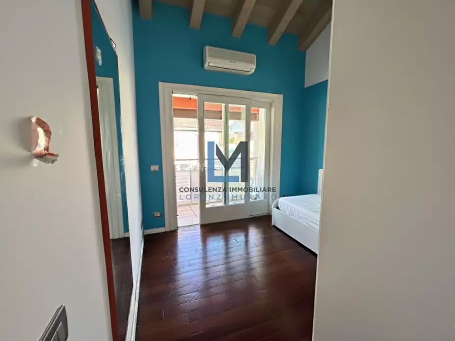 Immagine 8 di Appartamento in vendita  a Montebelluna