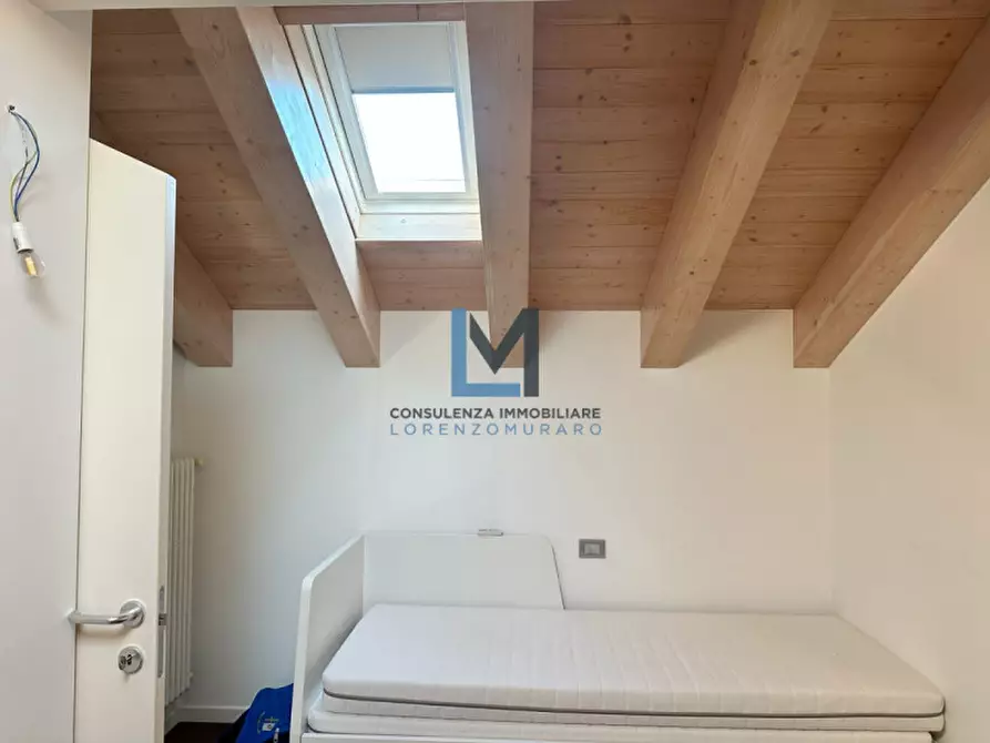 Immagine 15 di Appartamento in vendita  a Montebelluna