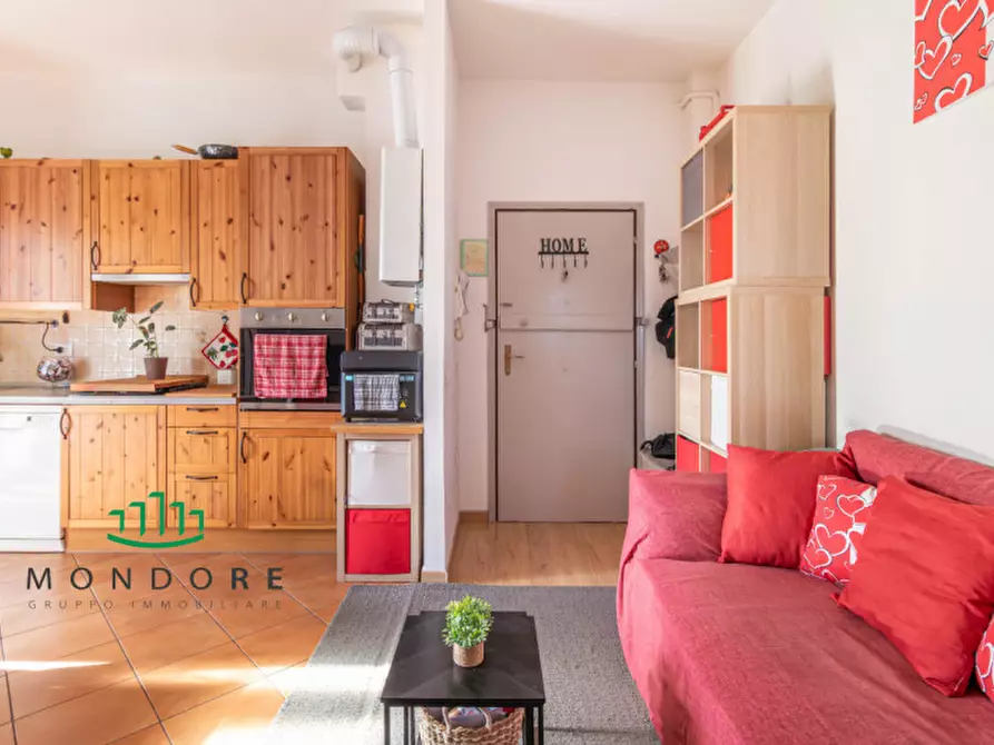 Immagine 2 di Appartamento in vendita  in via degli ortolani a Bologna