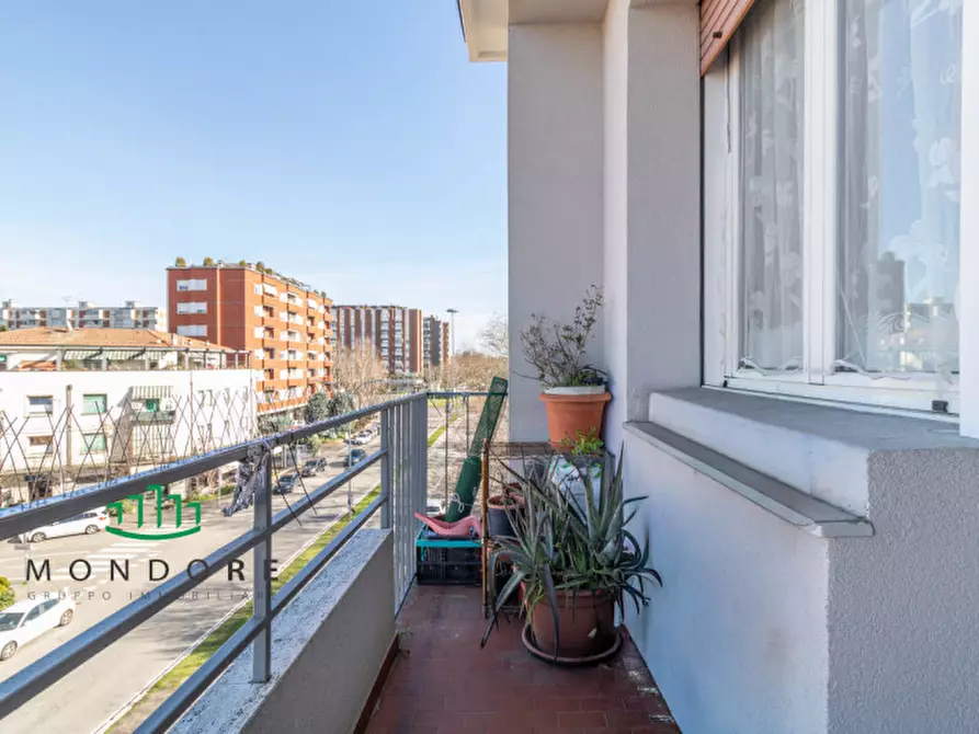 Immagine 17 di Appartamento in vendita  in via degli ortolani a Bologna