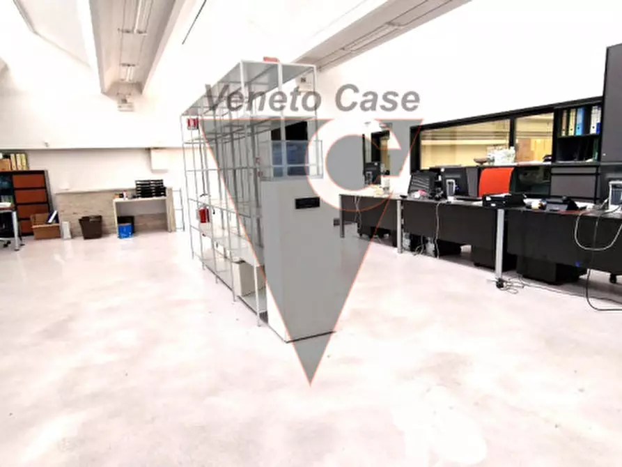 Immagine 24 di Capannone industriale in vendita  in Via Messico a Padova