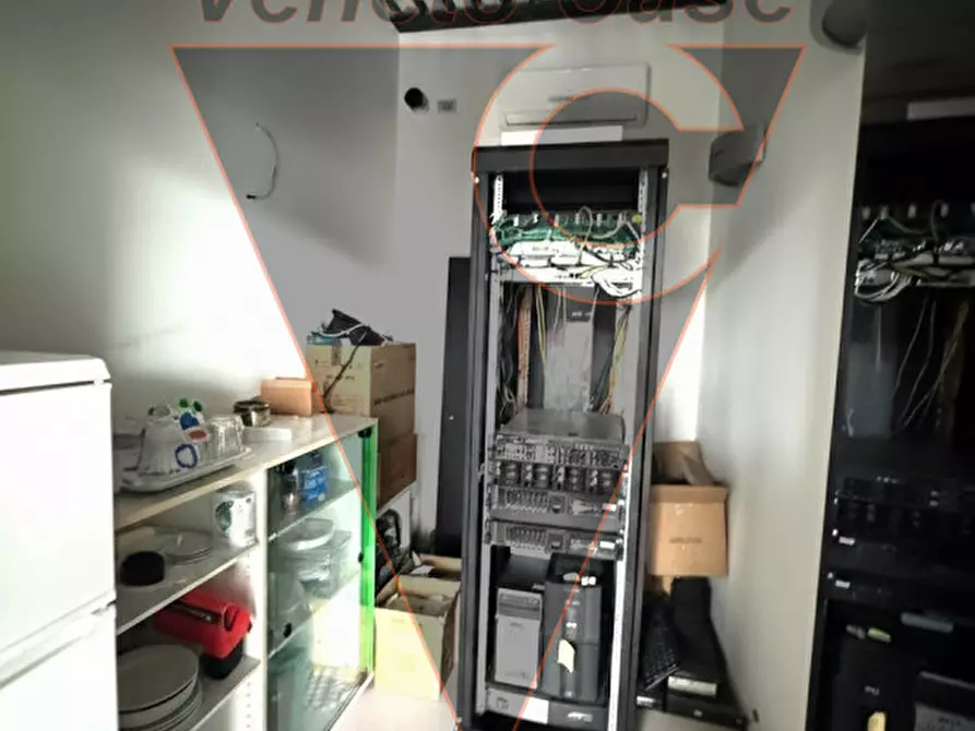 Immagine 26 di Capannone industriale in vendita  in Via Messico a Padova