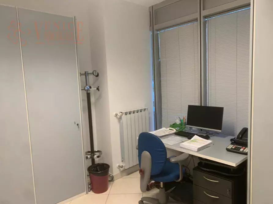 Immagine 9 di Ufficio in vendita  in via don tosatto a Venezia