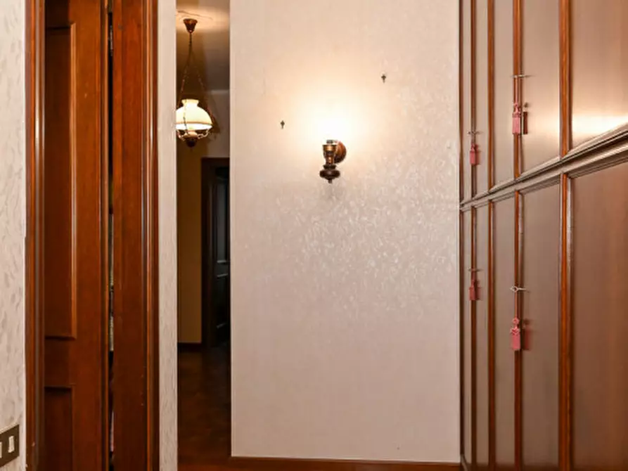Immagine 12 di Appartamento in vendita  in Via Giuseppe Taverna a Roma