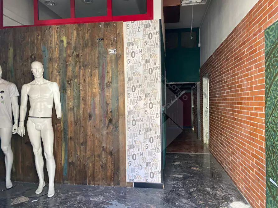 Immagine 3 di Negozio in affitto  in Via Giuseppe Verdi, 57 a Andria