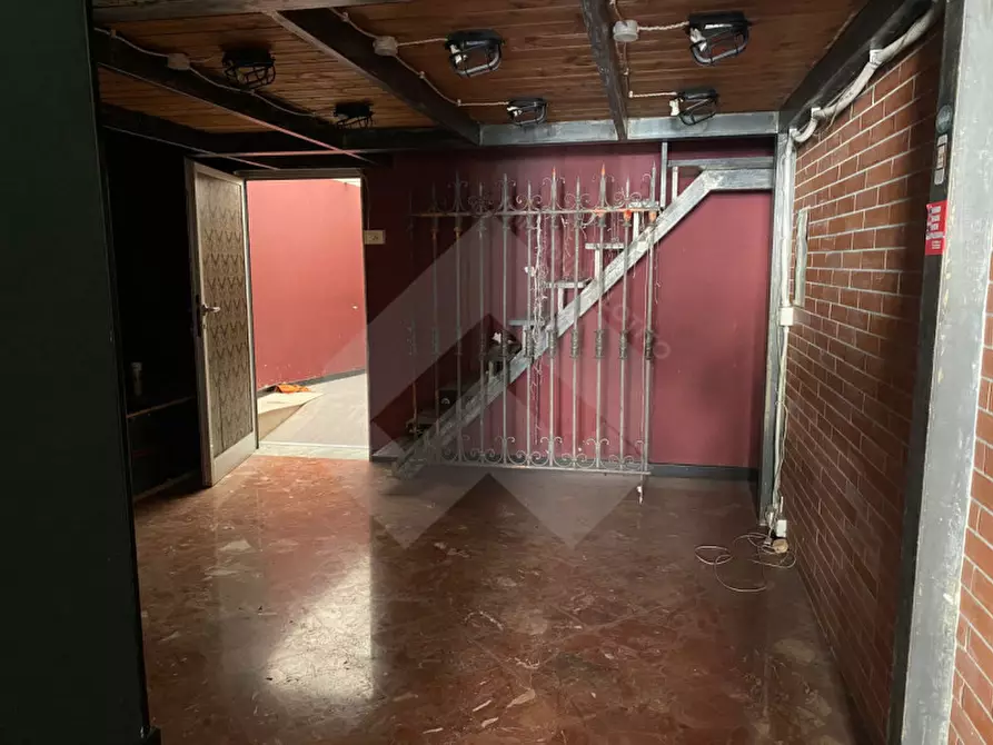Immagine 7 di Negozio in affitto  in Via Giuseppe Verdi, 57 a Andria